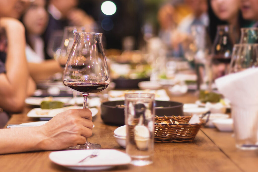 ร้านนั่งเล่นทองหล่อไม่ไกลจากโรงแรมJAL